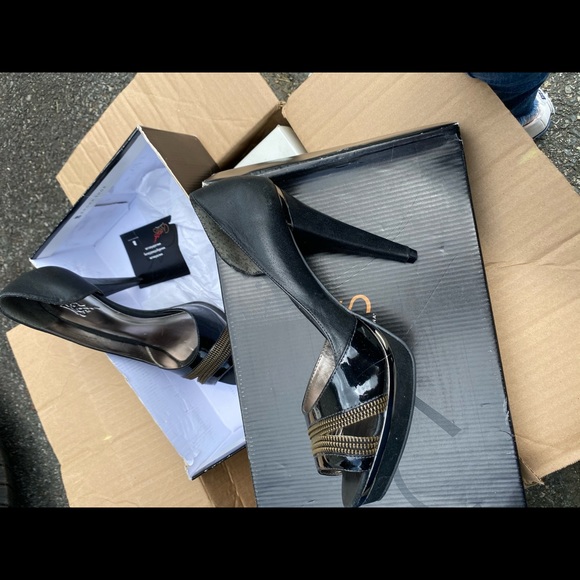 Brand new heels - Picture 5 of 7